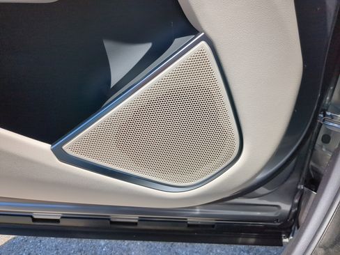 New 2026 Jaguar F-PACE R-Dynamic S image 16