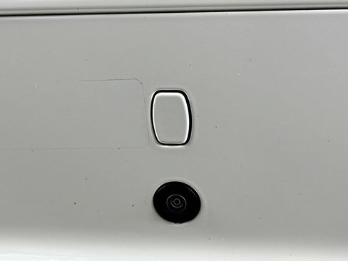 Used 2025 Genesis G70 2.5T image 29