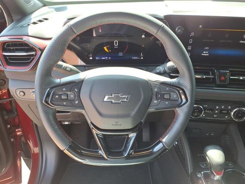 Used 2025 Chevrolet TrailBlazer RS w/ Convenience Package AWD/4WD image 20
