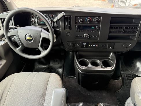 Used 2020 Chevrolet Express 3500 LT w/ LT Preferred Equipment Group RWD image 22