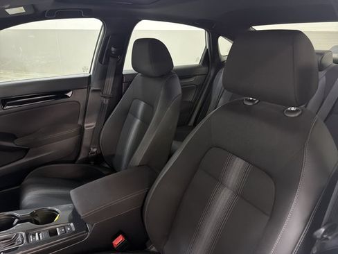 Used 2025 Honda Civic Sport image 5