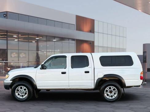 Used 2003 Toyota Tacoma PreRunner image 3