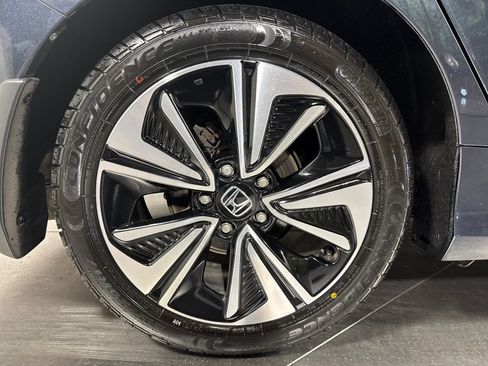 Certified 2017 Honda Civic EX-T image 13