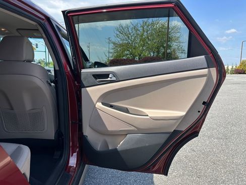 Used 2018 Hyundai Tucson SE AWD/4WD image 19