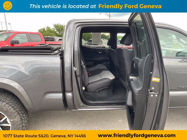 Used 2022 Toyota Tacoma TRD Sport AWD/4WD image 49