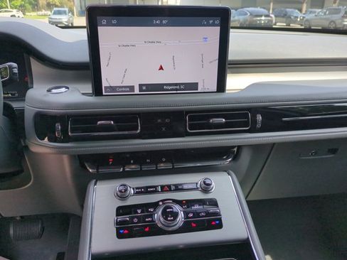 Used 2020 Lincoln Aviator Reserve AWD/4WD image 15