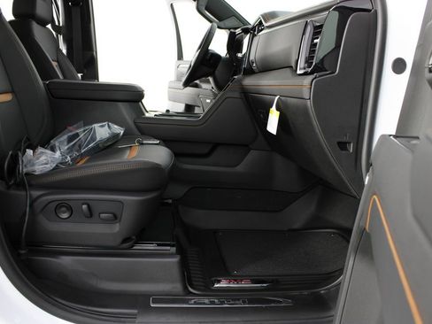 New 2026 GMC Sierra 2500 AT4 w/ AT4 Premium Plus Package AWD/4WD image 26