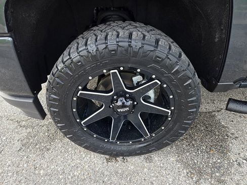 Used 2017 Chevrolet Silverado 1500 LT w/ All Star Edition image 10