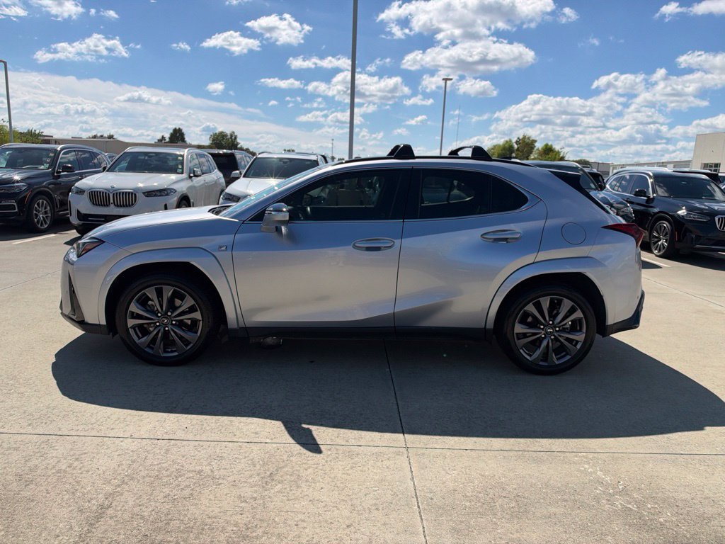 Used 2024 Lexus UX 250h F Sport FWD image 2