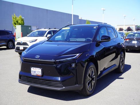 Used 2026 Toyota bZ FWD image 7