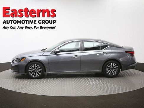 Used 2023 Nissan Altima 2.5 SV FWD image 58