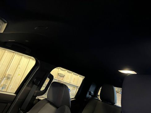 Certified 2025 Toyota Tacoma TRD Off-Road image 24