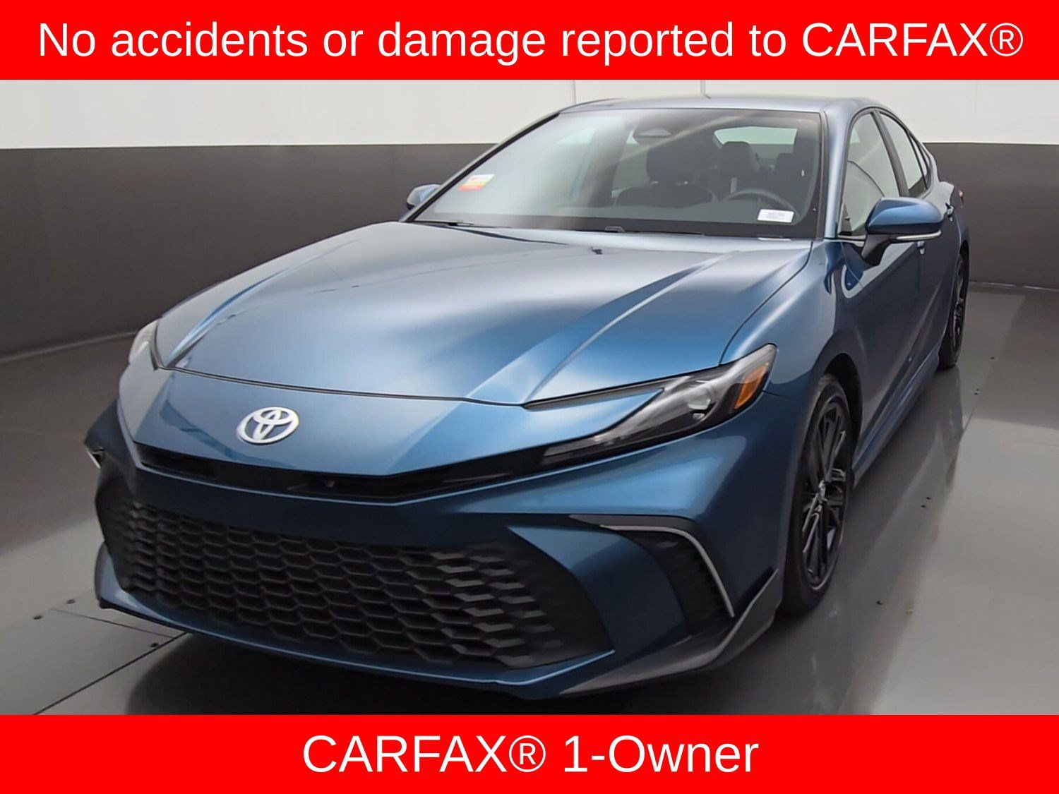 Certified 2025 Toyota Camry SE w/ Convenience Package FWD image 3