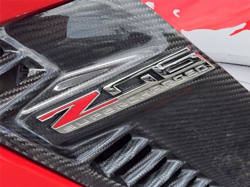 Used 2019 Chevrolet Corvette Z06 RWD image 12