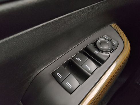 Used 2020 GMC Acadia SLE AWD/4WD image 27