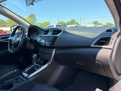 Used 2016 Nissan Sentra SR FWD image 26