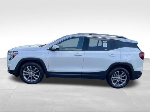 Used 2023 GMC Terrain SLT w/ Infotainment Package II AWD/4WD image 2