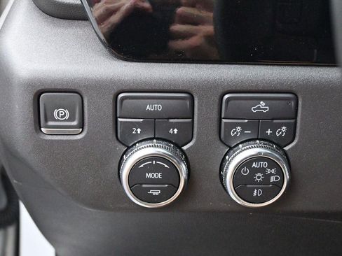 Used 2024 GMC Sierra 1500 Elevation w/ Preferred Package AWD/4WD image 26