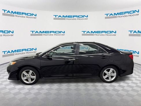 Used 2012 Toyota Camry SE FWD image 2