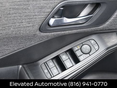 Used 2021 Nissan Rogue SV AWD/4WD image 14