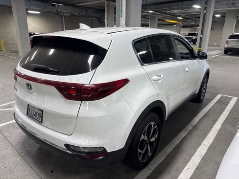 Used 2021 Kia Sportage LX AWD/4WD image 4