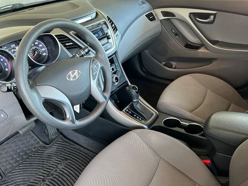 Used 2016 Hyundai Elantra SE FWD image 9
