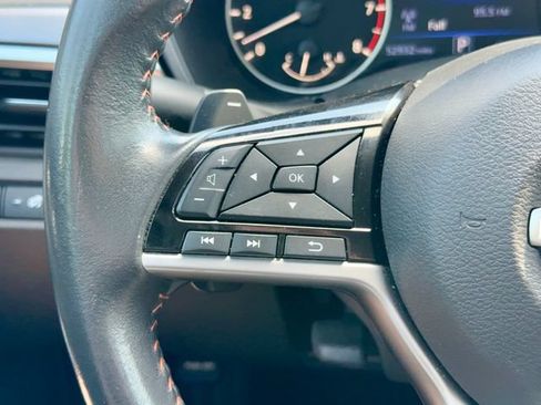 Used 2024 Nissan Altima 2.5 SR FWD image 16