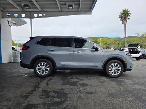 Used 2023 Honda CR-V LX image 8