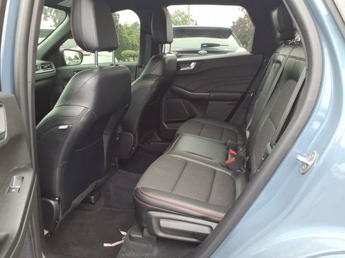 Used 2023 Ford Escape ST-Line w/ Tech Pack #1 AWD/4WD image 9