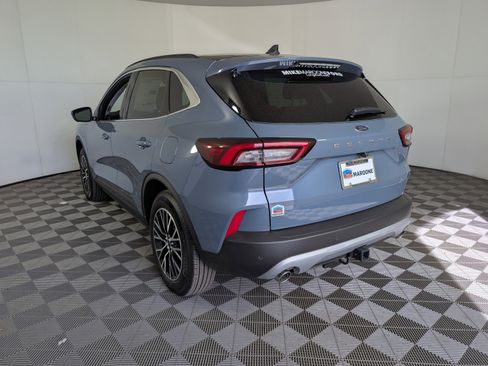 New 2025 Ford Escape SE w/ PHEV Premium Package image 5