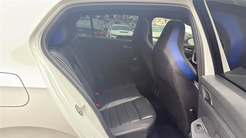 Used 2023 Volkswagen Golf R AWD/4WD image 18