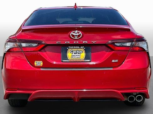 Used 2022 Toyota Camry SE FWD image 4