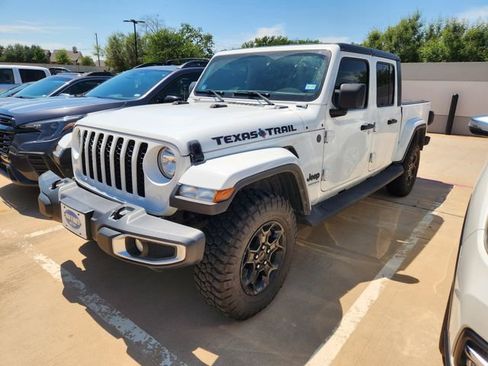 Used 2023 Jeep Gladiator Sport AWD/4WD image 2