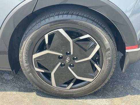 Certified 2024 Hyundai Ioniq 5 SEL RWD image 30