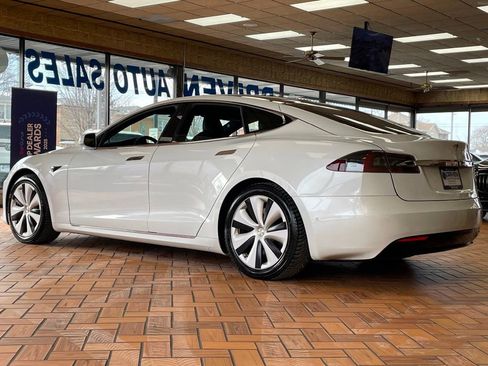 Used 2020 Tesla Model S Long Range Plus image 6