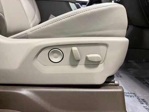 New 2026 GMC Sierra 1500 SLT w/ SLT Premium Package image 29