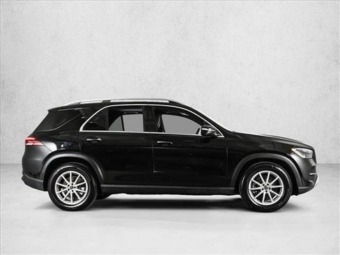 Used 2024 Mercedes-Benz GLE 450e 4MATIC image 4