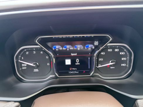 Used 2021 GMC Yukon Denali w/ Denali Premium Package AWD/4WD image 14