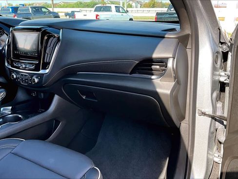 Used 2023 Chevrolet Traverse Premier w/ Redline Edition image 18