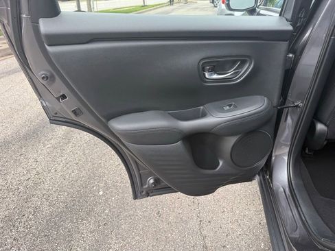 Used 2025 Honda HR-V LX image 29