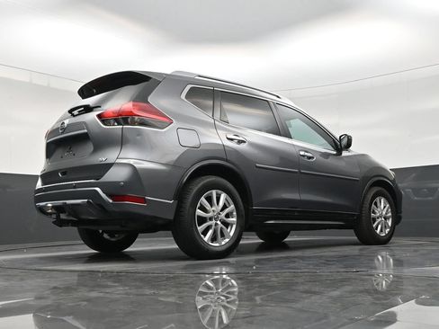 Used 2017 Nissan Rogue SV FWD image 24
