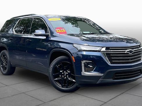 Used 2022 Chevrolet Traverse LT FWD image 3