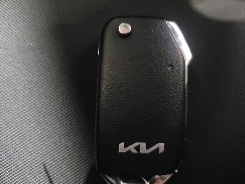 Used 2023 Kia Sportage LX image 32