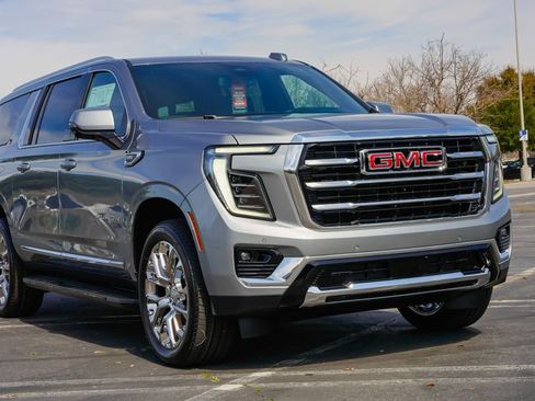New 2026 GMC Yukon XL Elevation image 5