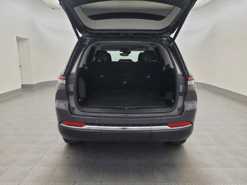 Used 2022 Jeep Grand Cherokee Limited AWD/4WD image 29