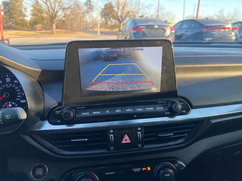Used 2020 Kia Forte EX image 21