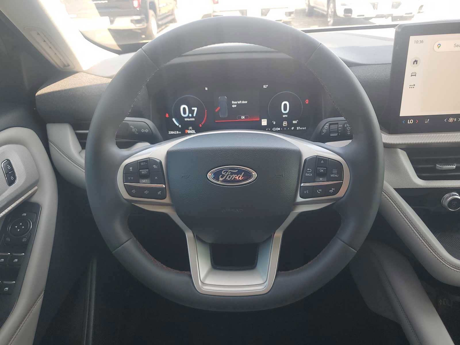 Used 2025 Ford Explorer Active w/ Active Comfort Package RWD image 14