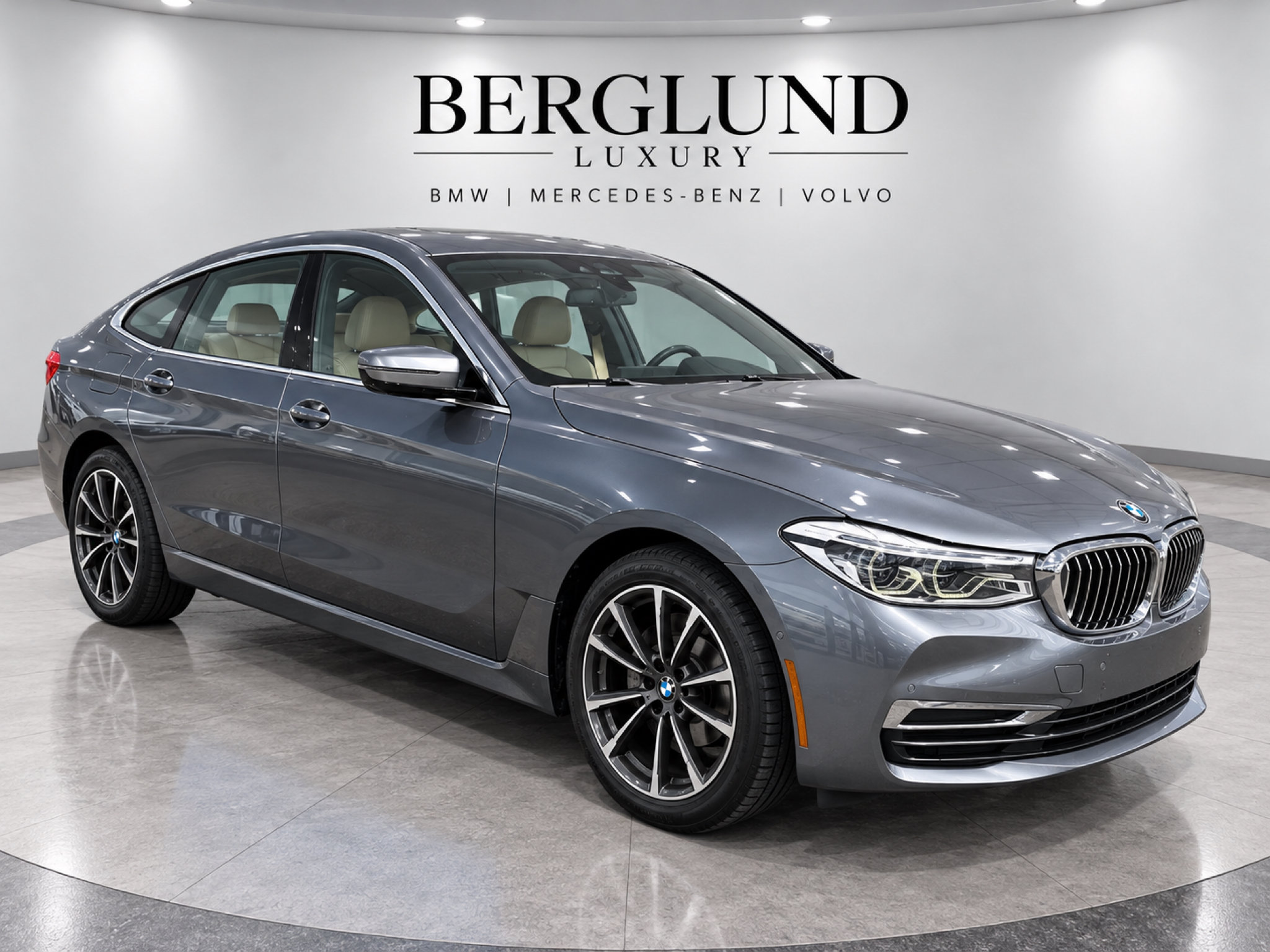 Used 2019 BMW 640i Gran Turismo xDrive w/ Parking Assistance Package AWD/4WD image 1