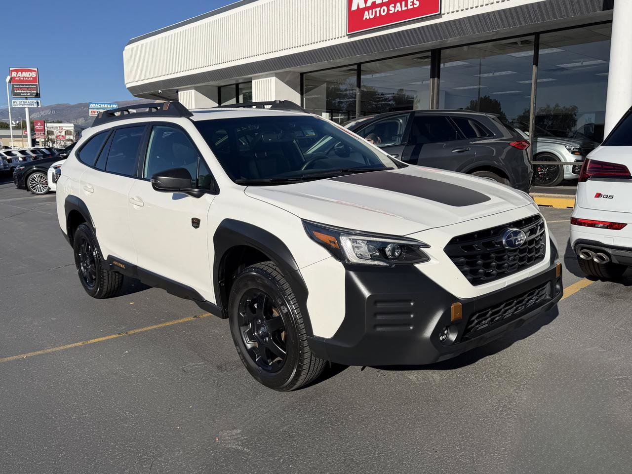 Used 2022 Subaru Outback Wilderness AWD/4WD image 2