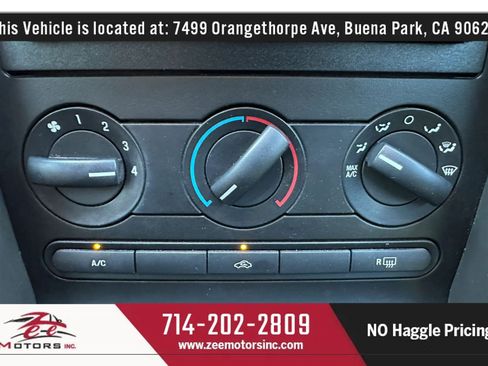 Used 2005 Ford Mustang Premium RWD image 28
